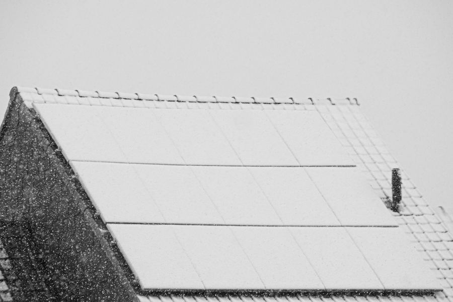 Panneaux solaires : thermique ou photovoltaïque, lequel choisir ?